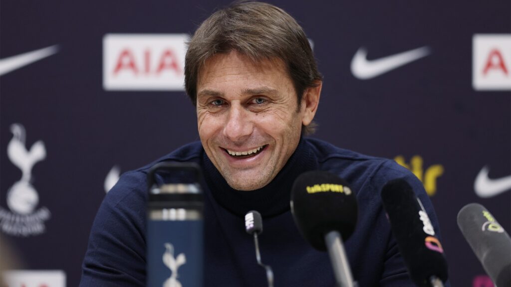 Tottenham Hotspur confirmó la salida de Antonio Conte