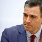 Oposición en España acusa a Pedro Sánchez de dar “espectáculo” ante el mundo
